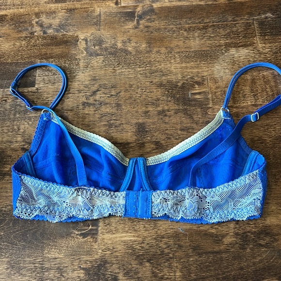 Intimately FREE PEOPLE Lace Balconette Bra Size 32C - Picture 3 of 14